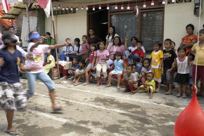 image Fiesta del día de la Independencia en el barrio de Ciliwung, Yakarta, Indonesia