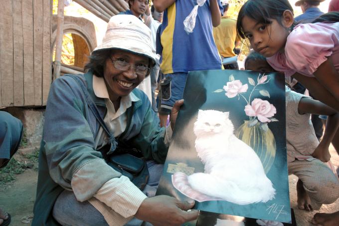 image Vendedor callejero en el barrio de Ciliwung, Yakarta, Indonesia