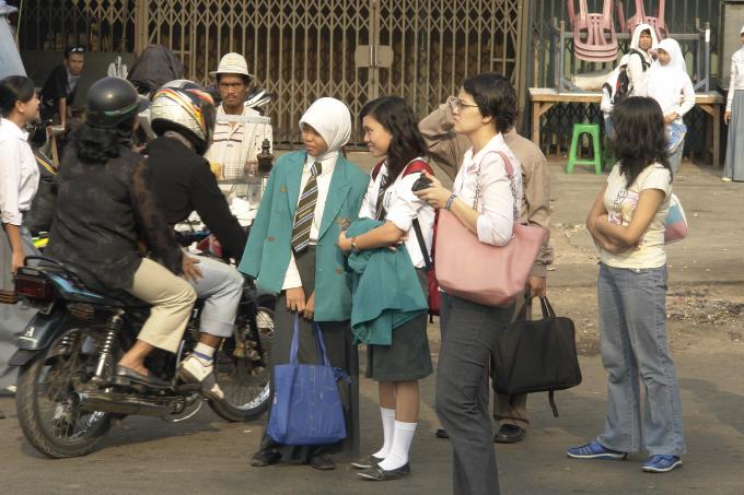 image Estudiantes con uniforme, Jakarta, Indonesia