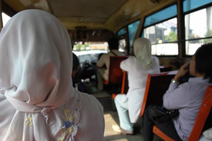 image Viajando en autobús, Jakarta, Indonesia