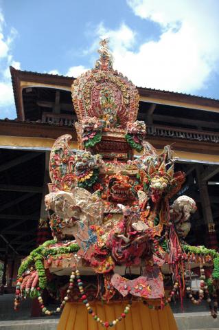 image Decoración para ceremonia funeraria hindú, Bali, Indonesia