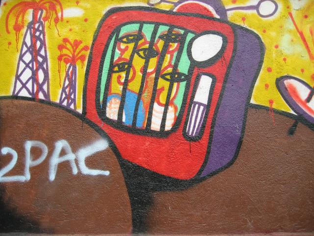 image Grafiti en el barrio de la Barceloneta, Barcelona