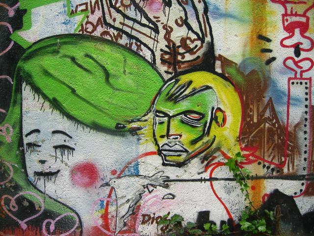 image Grafiti en el barrio de la Barceloneta, Barcelona