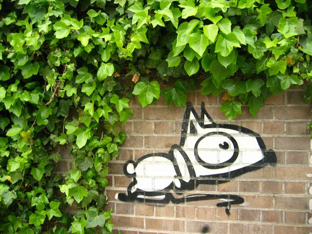 image Grafiti en el barrio de la Barceloneta, Barcelona