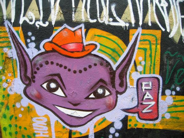 image Grafiti en el barrio de la Barceloneta, Barcelona