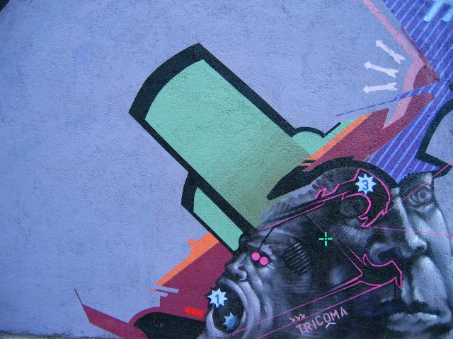 image Grafiti en la calle Tarragona, Barcelona