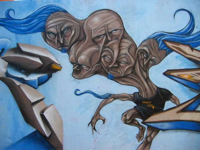 image Grafiti en la calle Tarragona, Barcelona