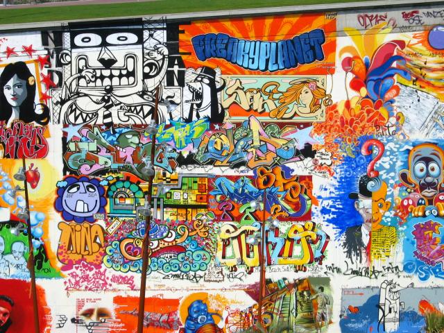 image Grafiti en el Forum de las Culturas, Barcelona