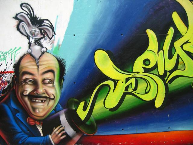 image Grafiti en el Parque de les Tres Chimeneas, Barcelona