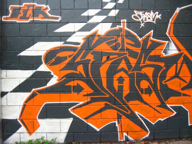 image Grafiti en el Parque de les Tres Chimeneas, Barcelona