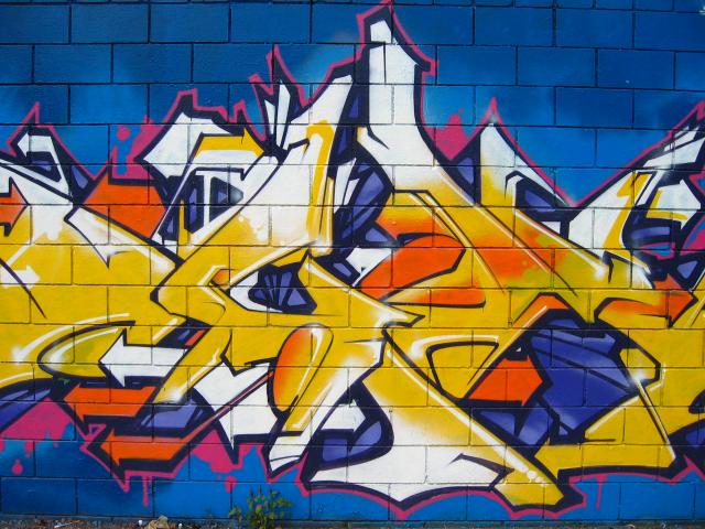 image Grafiti en el Parque de les Tres Chimeneas, Barcelona