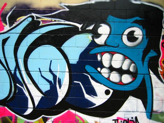 image Grafiti en el Parque de les Tres Chimeneas, Barcelona