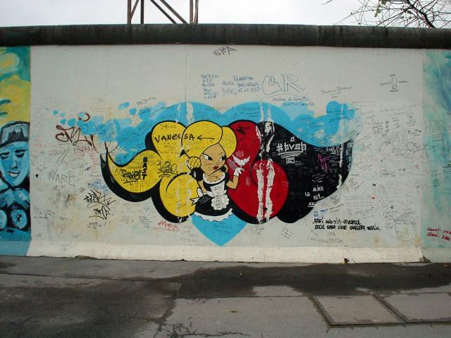 image Grafiti en el muro de Berlín