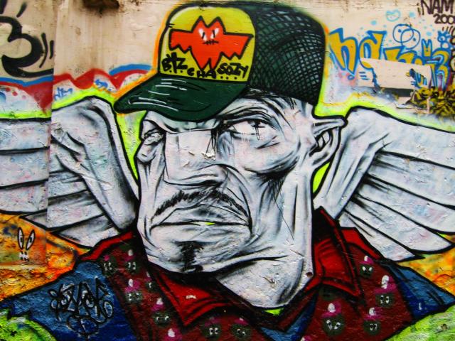 image Grafiti en el barrio de El Raval, Barcelona