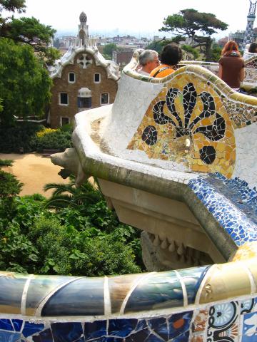image Vista desde la Gran Plaza, Parque Güell, Barcelona