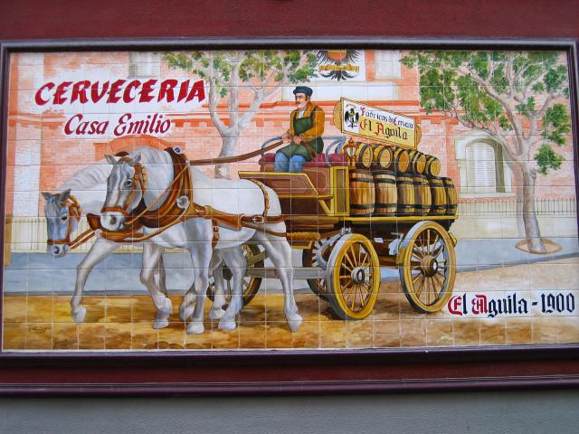 image Azulejos pintados en el barrio Prosperidad, Madrid