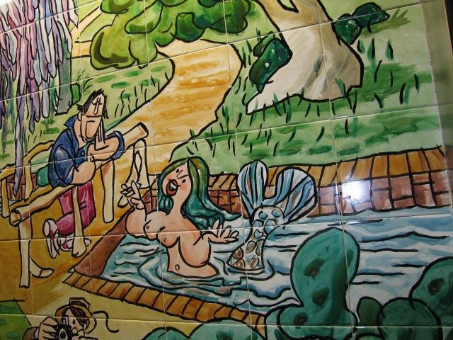 image Obra de Mingote en la estación de metro Retiro, Madrid