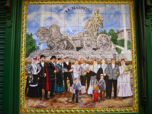 image Azulejos pintados de la taberna "El Madroño", Puerta Cerrada, Madrid