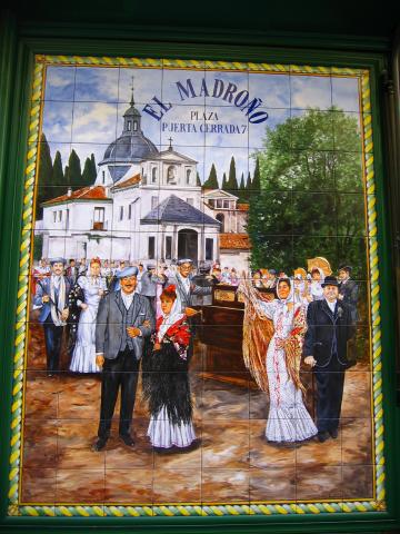 image Azulejos pintados de la taberna "El Madroño", Puerta Cerrada, Madrid