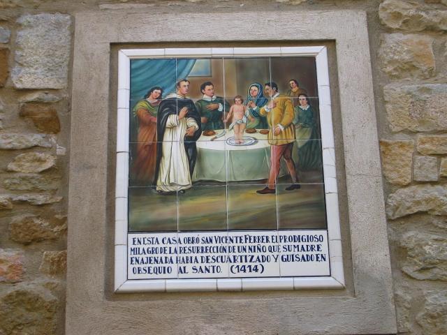 image Azulejos en la calle Mare de Deu de Vallivana, Morella, Castellón