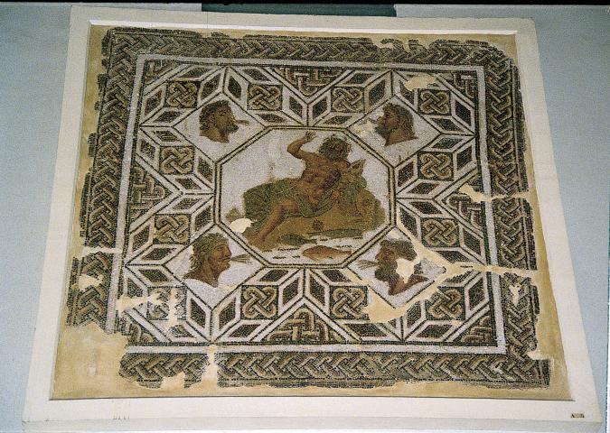 image Mosaico con Neptuno, Museo del Bardo, Túnez