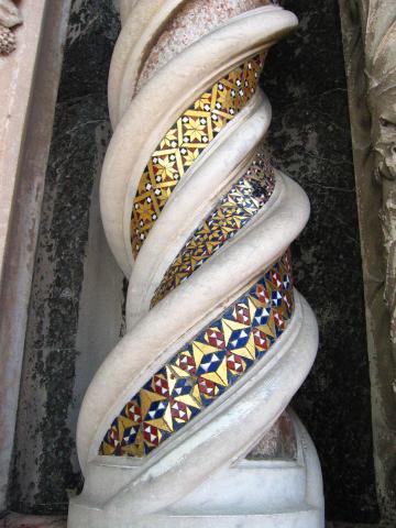 image Columna de la catedral de Orvieto, Italia