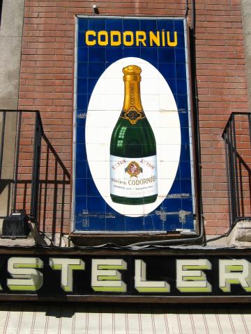 image Azulejos pintados en Vic, Barcelona