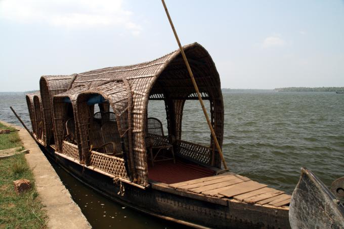 image Embarcación de recreo en los backwaters, Kerala, India