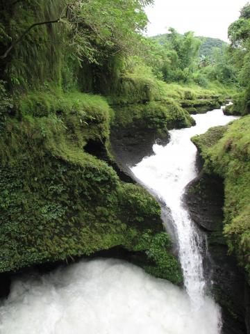 image Cataratas del Demonio, afueras de Pokhara, Nepal