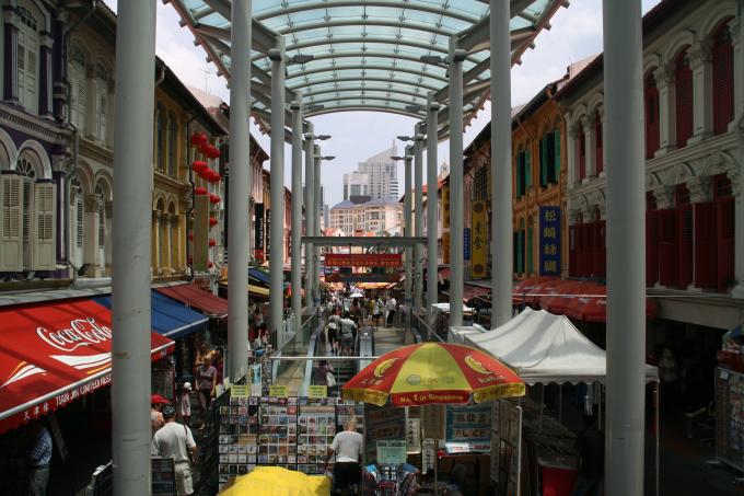 image Vista general de la zona cubierta del barrio Chinatown de Singapur