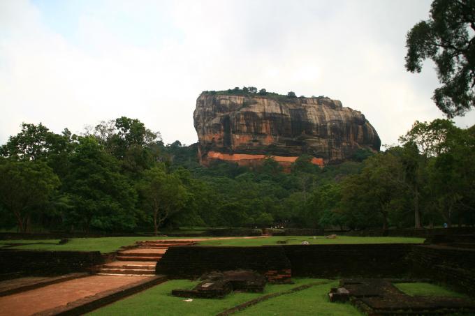 image Vista general de la ciudad-roca, Sigiriya, Sri Lanka