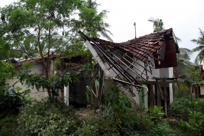 image Casa destrozada por el tsunami, bahía de  Weligama, Sri Lanka