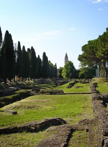 image Ruinas romanas en Aquileia, Italia