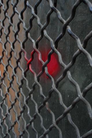 image Mancha roja en la pared