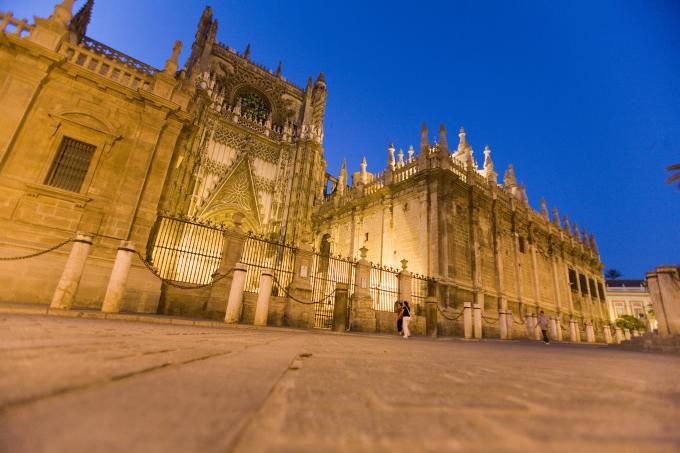 image Sevilla de noche
