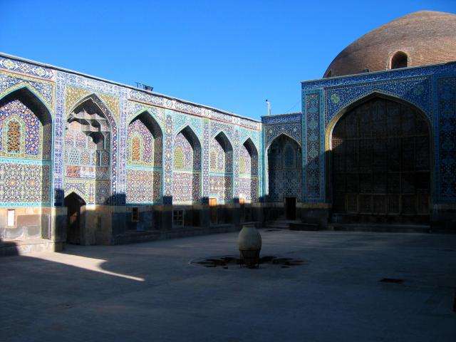 image Patio principal del mausoleo de Sheikh Safi od-Din, Ardabil, Irán