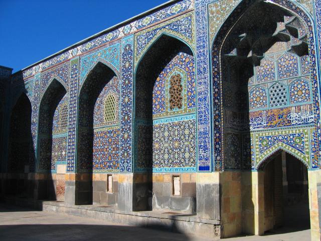 image Pequeños iwanes en el mausoleo de Sheikh Safi od-Din, Ardabil, Irán