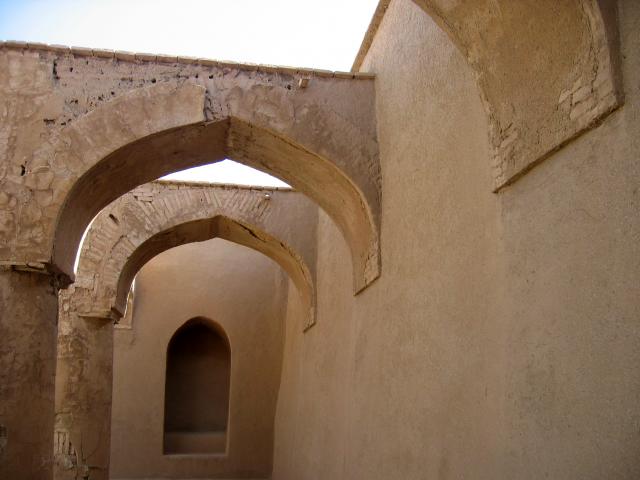 image Detalle de arcadas, Mezquita de Tarikhaneh, Damghan, Irán