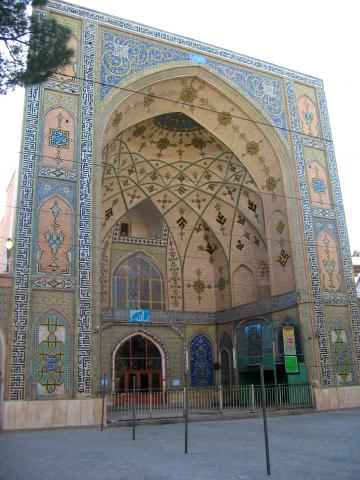image Fachada de la mezquita de Jomeini, Semnan, Irán