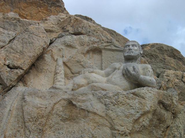 image Estatua de Hércules en Bisotun, Kermanshah, Irán