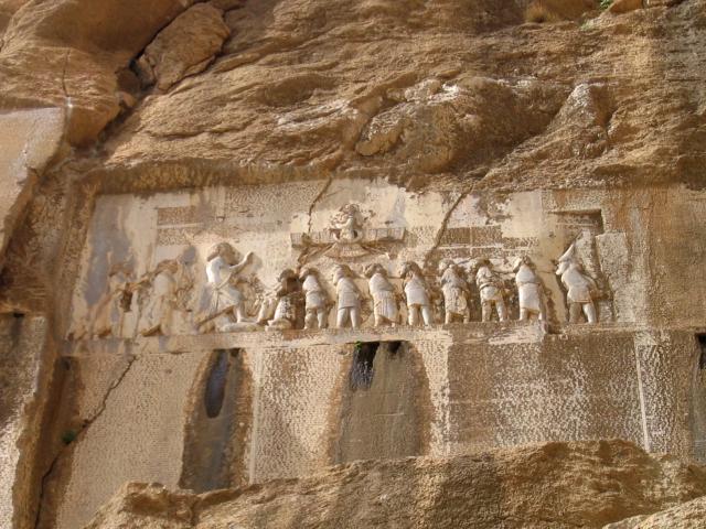 image Relieve aqueménide en Bisotun, Kermanshah, Irán