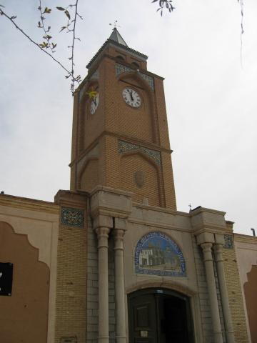 image Puerta de acceso a la Catedral Museo de Vank, Isfahán, Irán