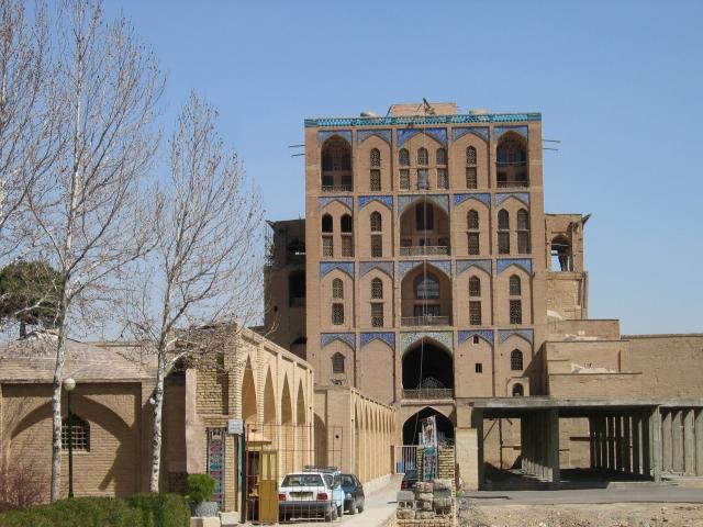 image Fachada secundaria del palacio Chehel Sutun, Isfahán, Irán
