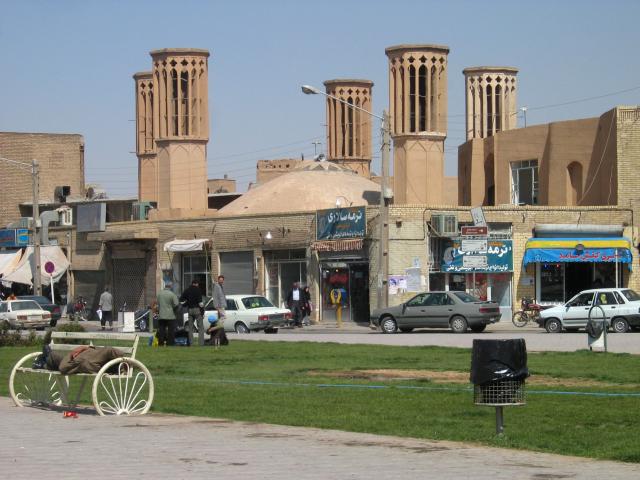 image Aljibe y torres de ventilación, Yazd, Irán