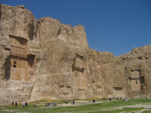 image Vista general de Naqsh-e Rustam, Irán