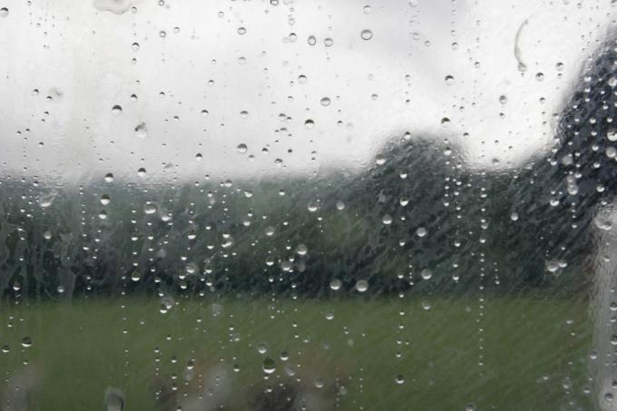 image Lluvia a través de la ventana