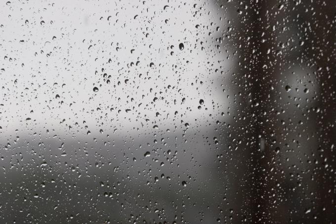 image Lluvia a través de la ventana