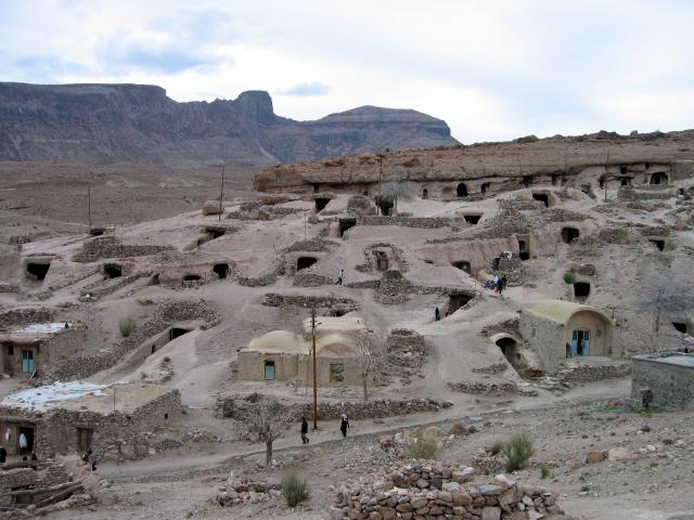 image Vista general del pueblo troglodita de Maymand, provincia de Kermán, Irán