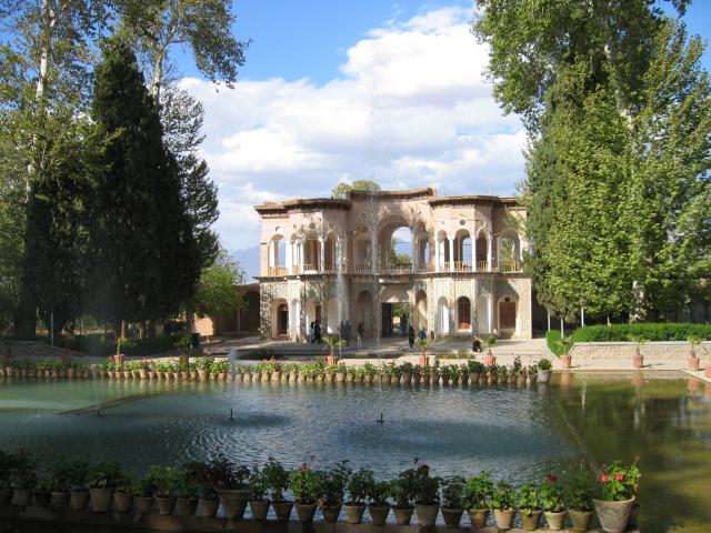 image Jardines Bagh-e Shahzade, provincia de Kermán, Irán