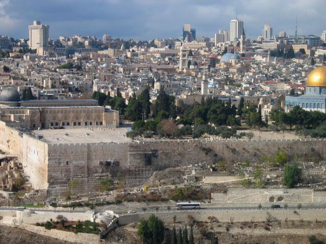 image Vista general de Jerusalén desde el Monte de los Olivos, Israel